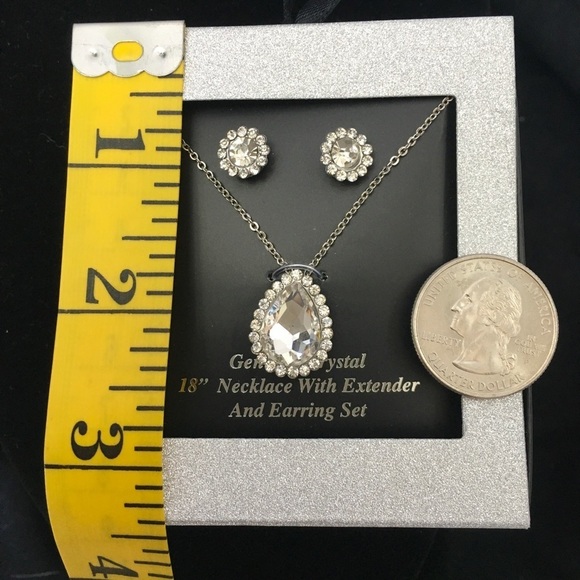 Genuine Crystal Necklace 18 in and Post Earrings Matching Set - Picture 3 of 6